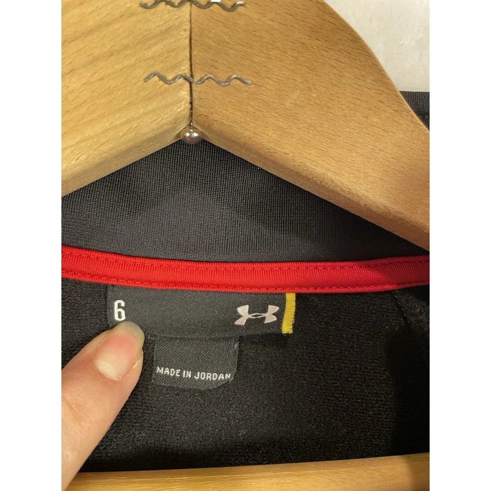 Under Armor Boys Jacket Size 6 Black RedAthleisure Sporty Basic Classic Playware